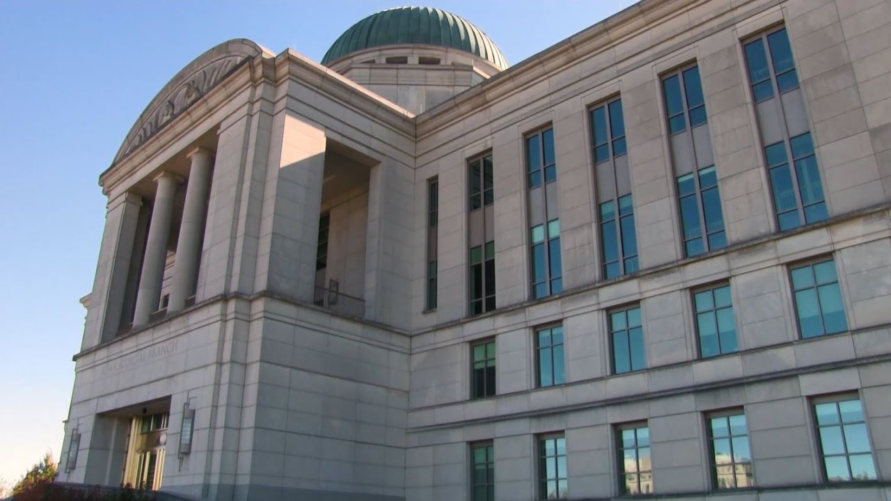 Iowa Supreme Court rules to redefine marriage